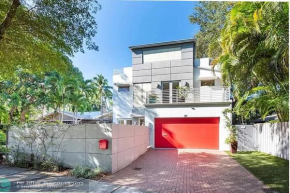 Stunning Home W/Pool Min to Beach Walk to Las Olas